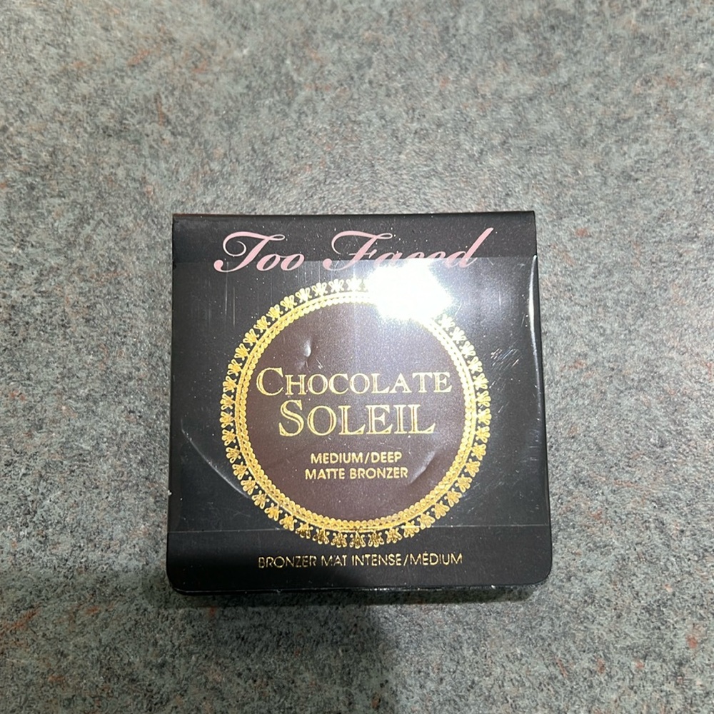 Too faced bronzer